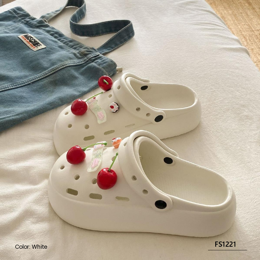 Satin Hug Women’s Slippers